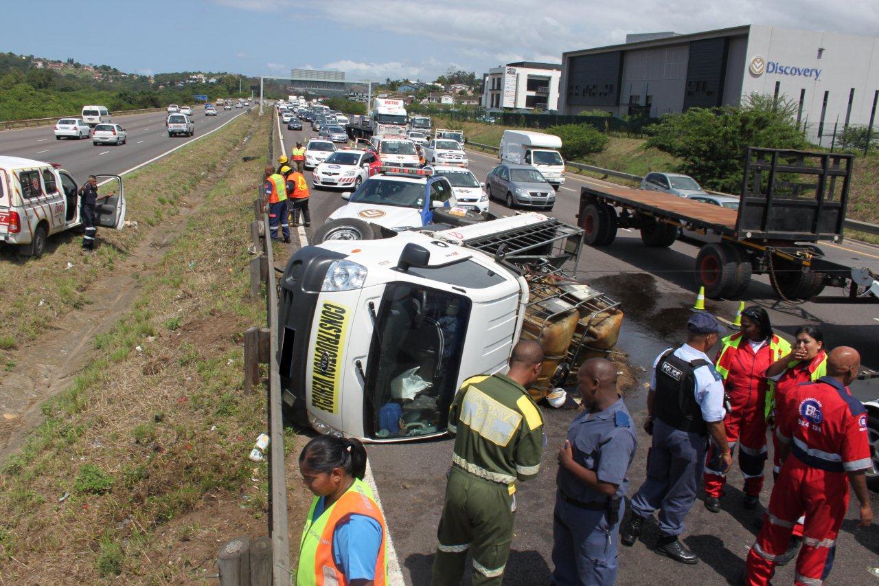 Bakkie Overturns On The N2 Near Nandi Drive | Road Safety Blog