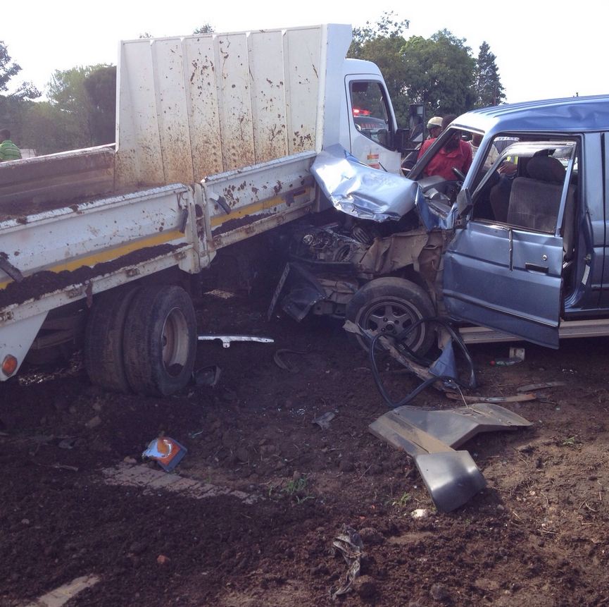 Seven injured when a taxi collided with a manure truck and a cyclist in Witkoppen