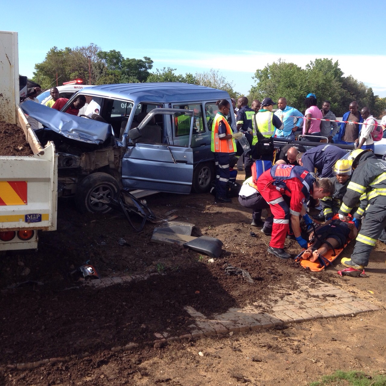 Seven injured in truck collision_2