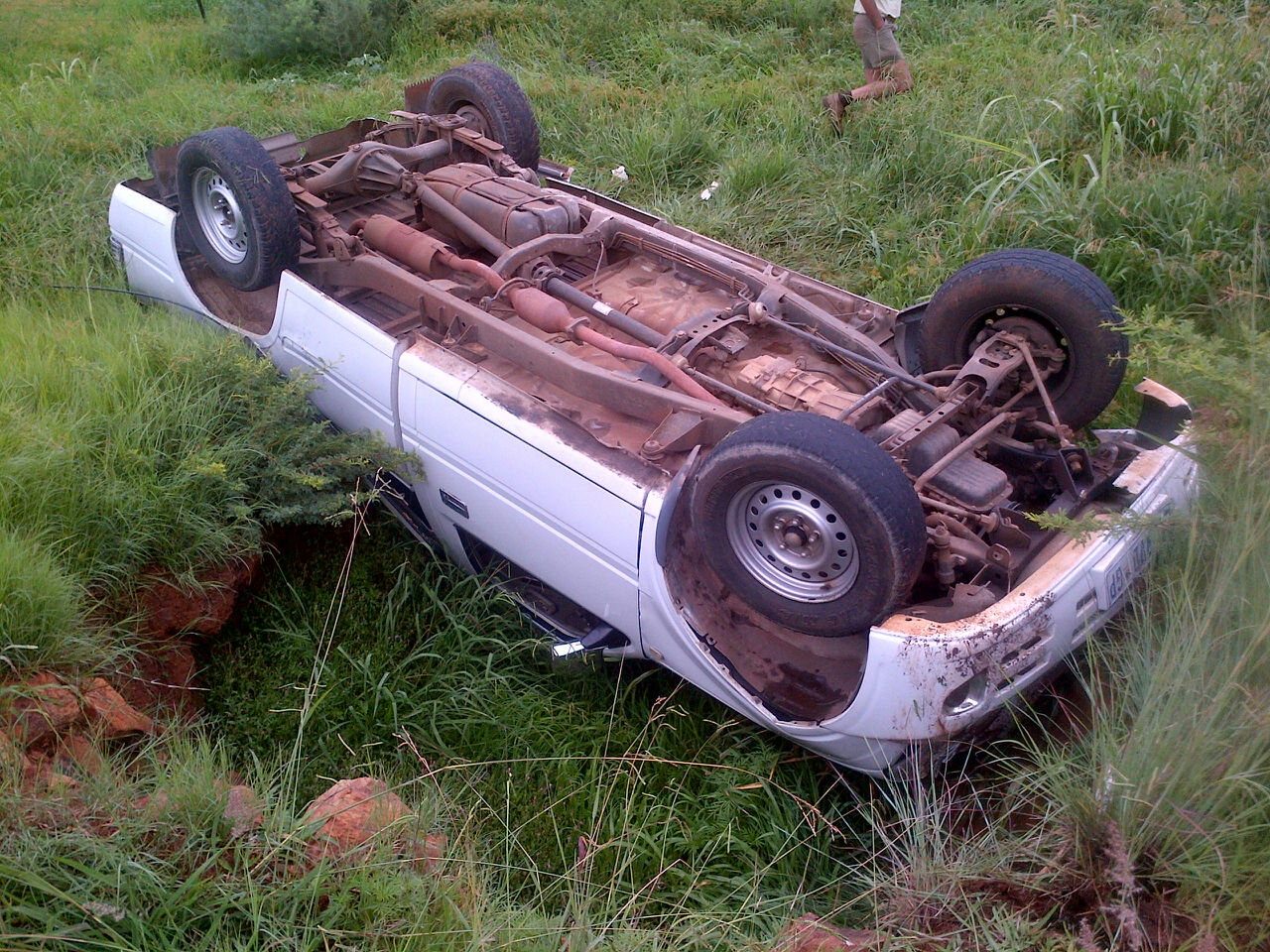 Bakkie rolls injuring two between Fochville and Parys