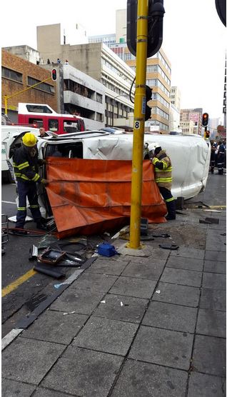 Fatal crash at the Nugget and President Road intersection in Johannesburg CBD