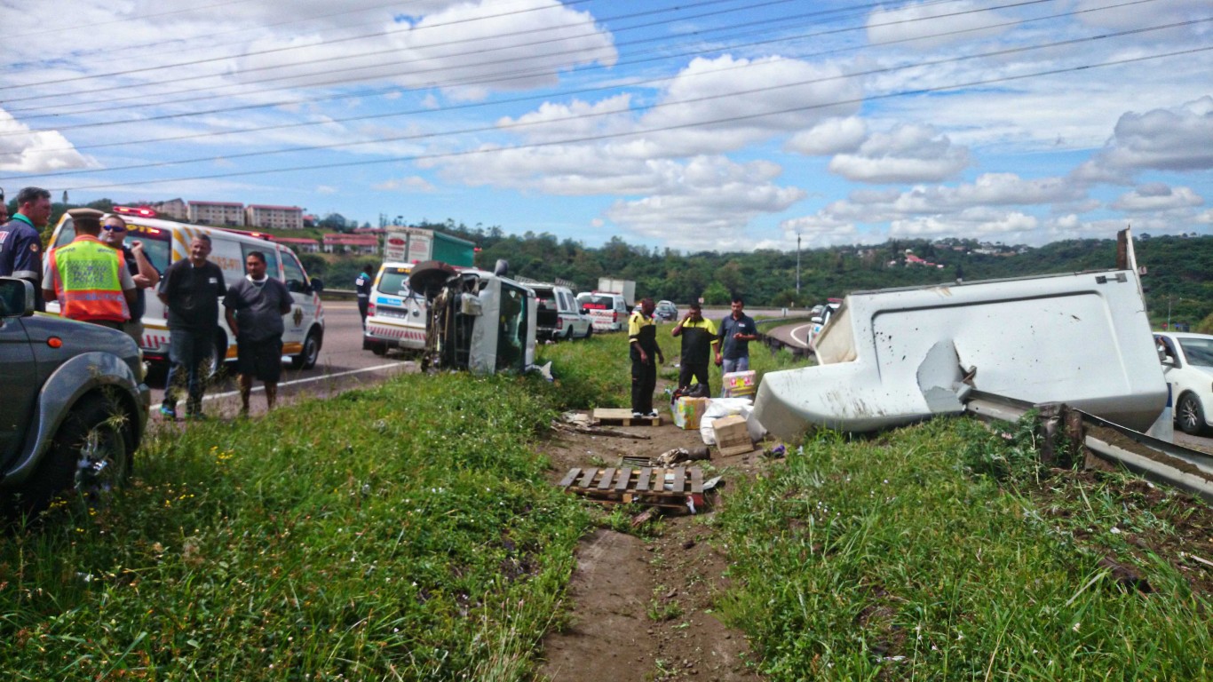 Three injured after a light delivery vehicle overturned on the N2 south 