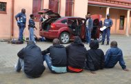 Vehicle search leads to arrest of 5 suspects for possession of explosives and fireams in Thaba Nchu