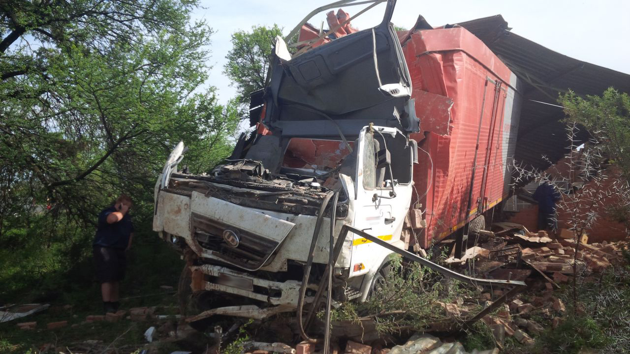 Farmer discovers trapped truck driver 3