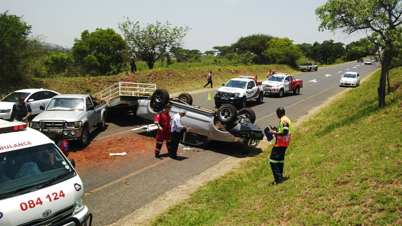 Vehicle with trailer overturns on R37 2