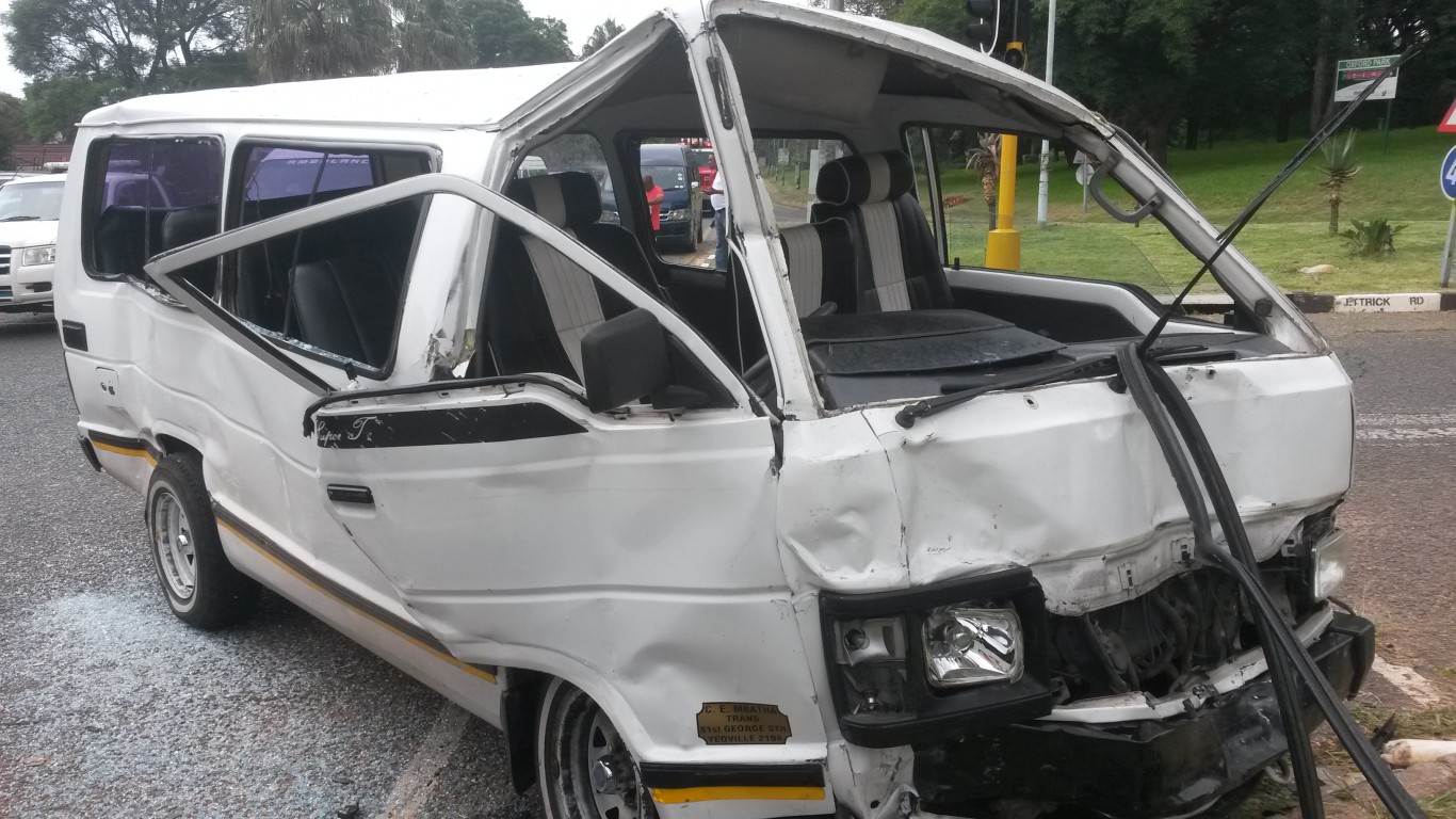 Multiple vehicle collision as truck loses control in South of Johannesburg