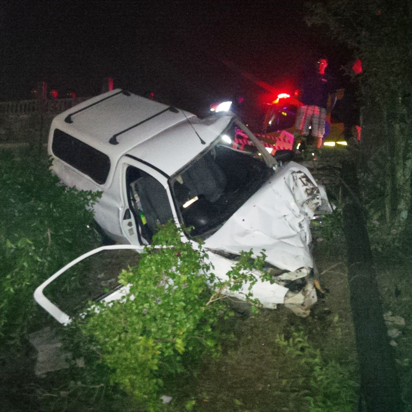 2 Injured in early morning accident Malvern