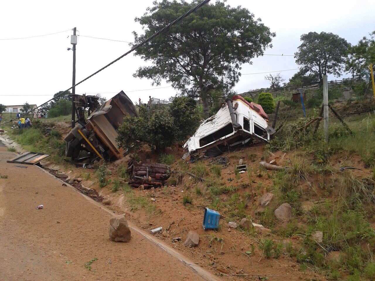 One dead and another injured in truck roll over in Molweni