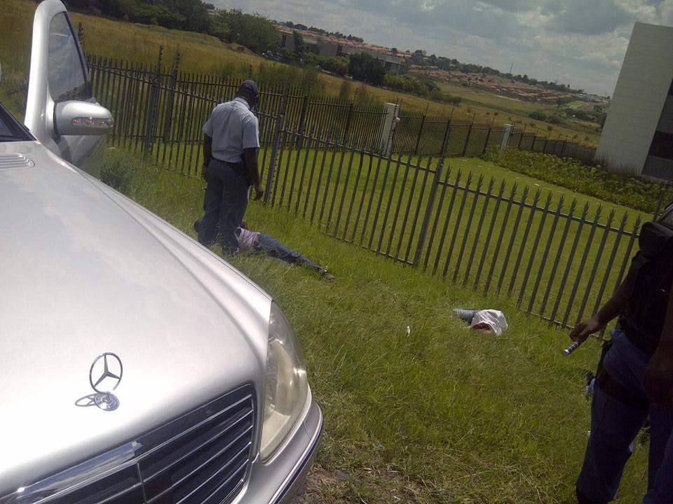 Gauteng Flying Squad members arrest 3 suspected car hijackers on the N1 near Olifantsfontein off-ramp