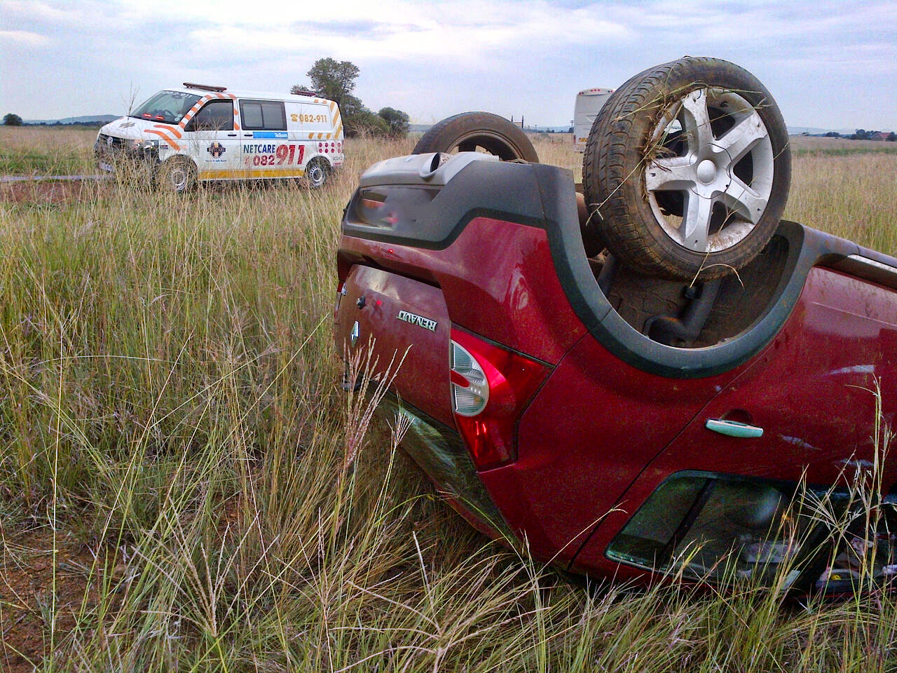 Krugersdorp rollover crash leaves man seriously injured