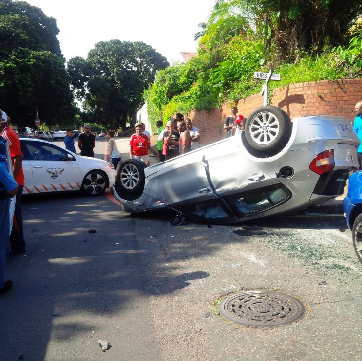 1 injured in roll over accident, Durban