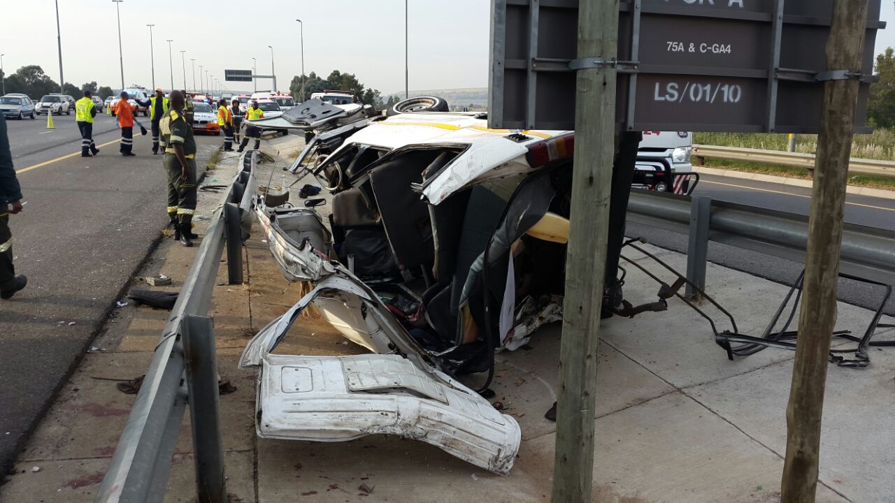 Taxi collision on the N1 near the Maraisburg off-ramp leaves one dead and thirteen injured