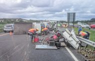 N2 Twini Hill vehicle rollover leaves two injured