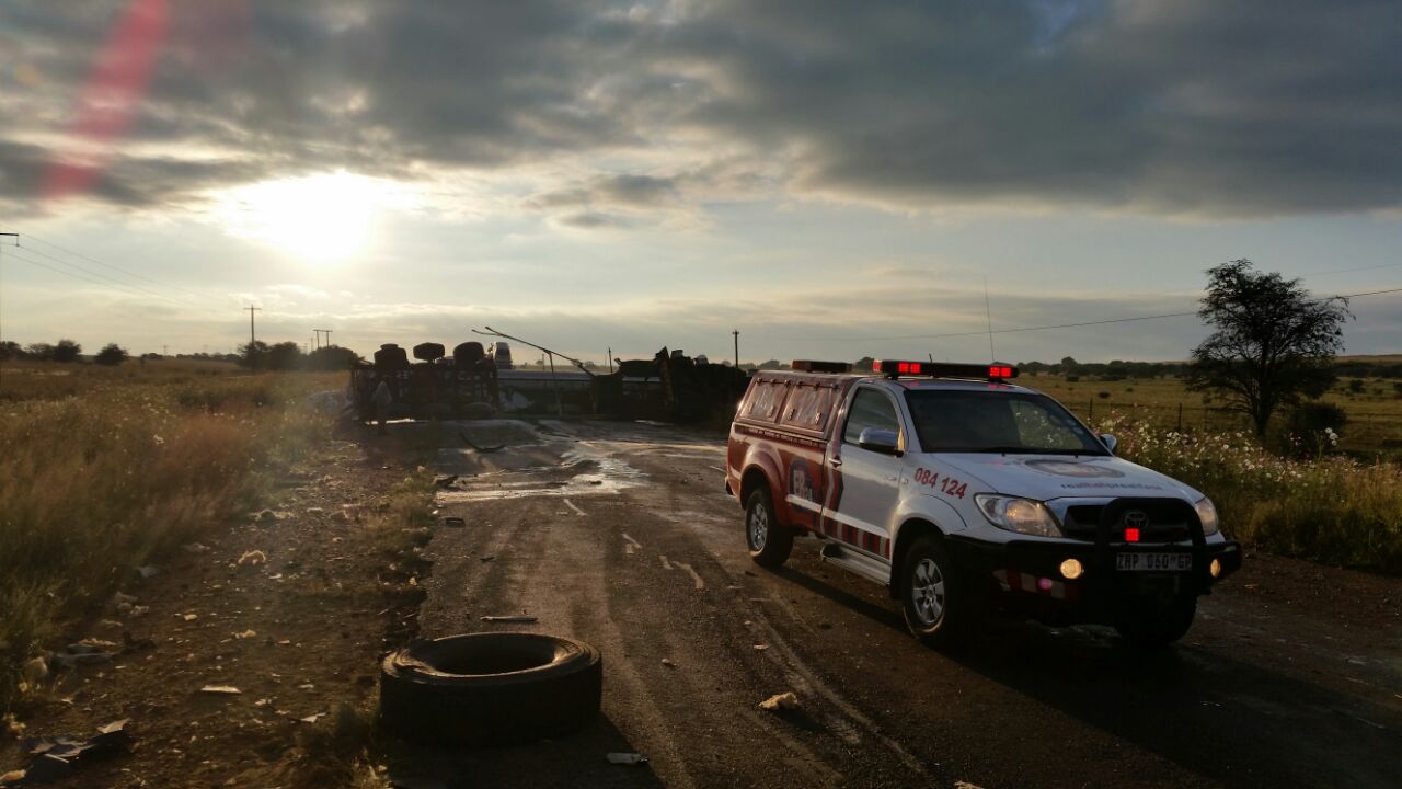 Truck collision 20km outside of Potchefstroom leaves three injured