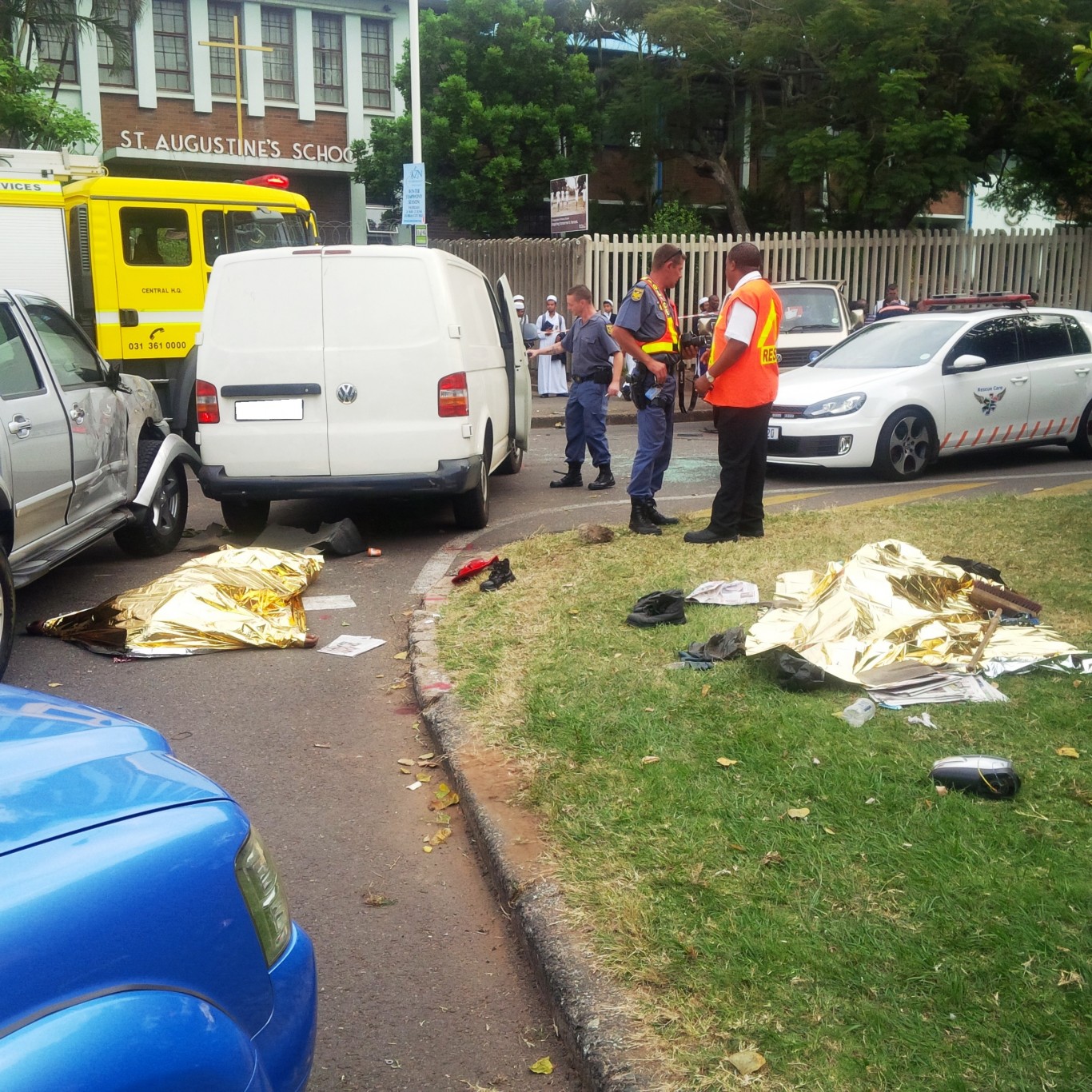 2 Killed, 14 injured in multiple car pile up Durban