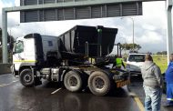 Three injured in truck collision, Western Cape