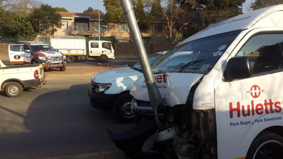 Bitter experience for commuters as taxi crashes into pole after alleged brake failure