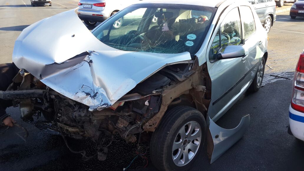 Pretoria crash leaves three injured