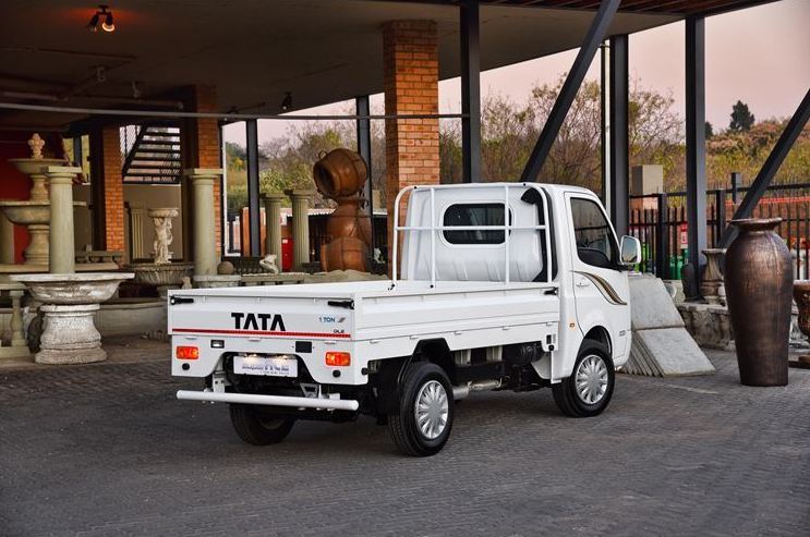 Tata Super Sce side