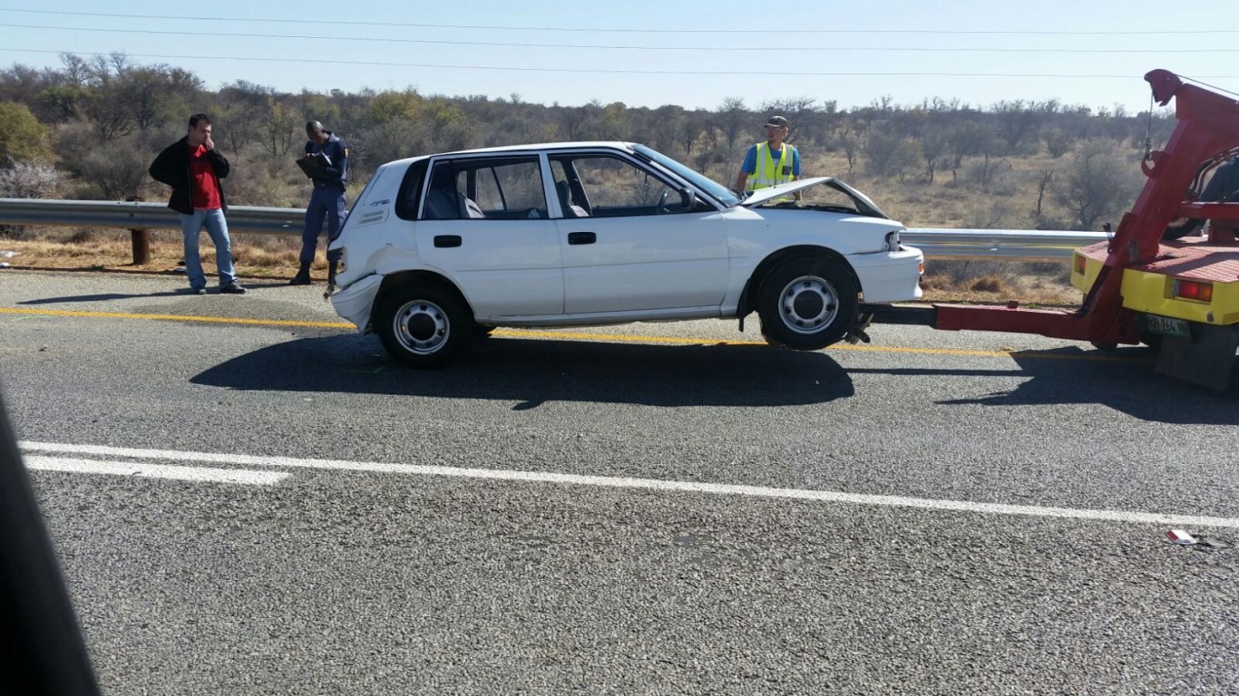 N12 Wolmaransstad rear-end crash leaves multiple injured