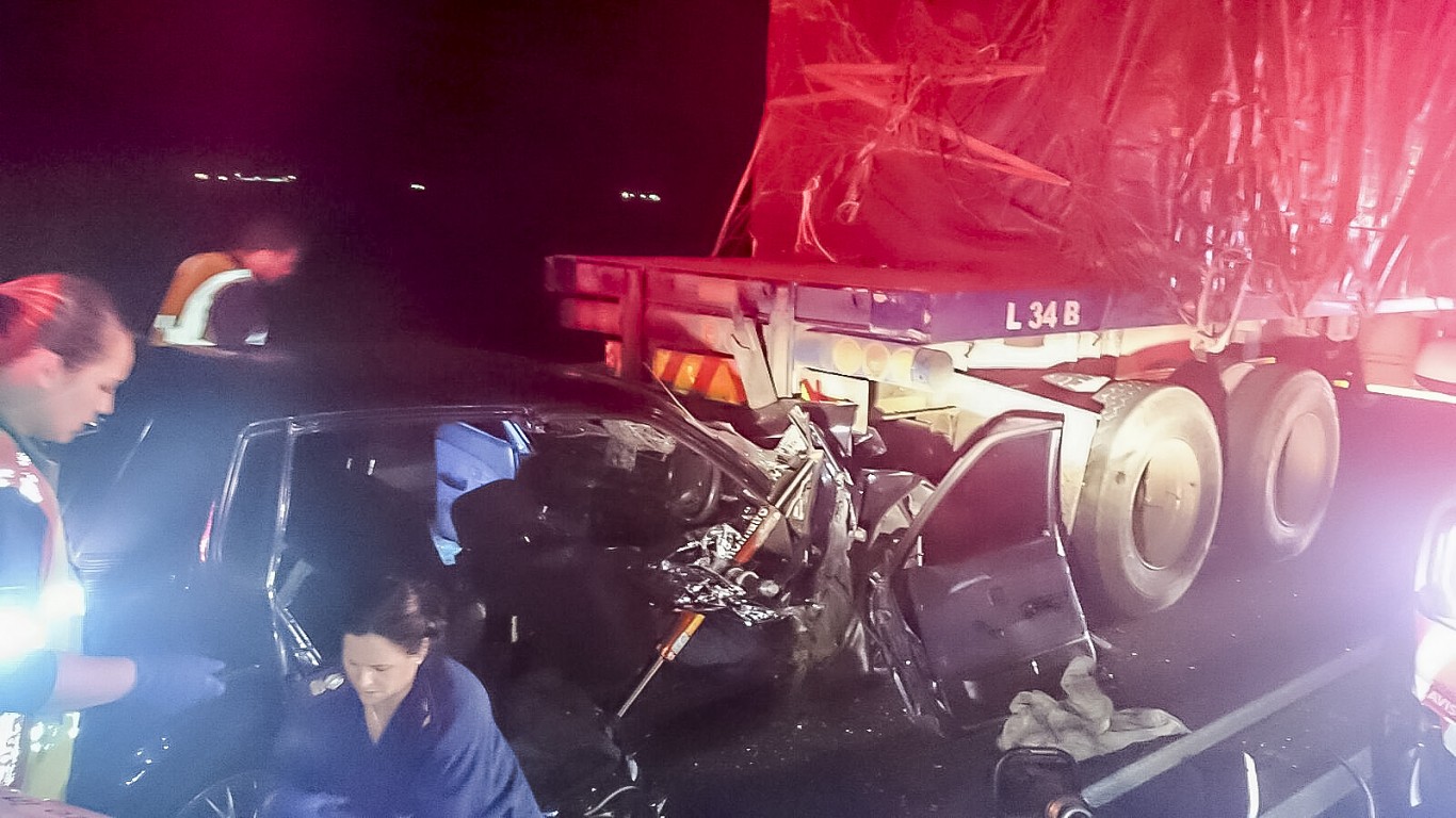 M4 Sibaya road crash leaves two dead one injured