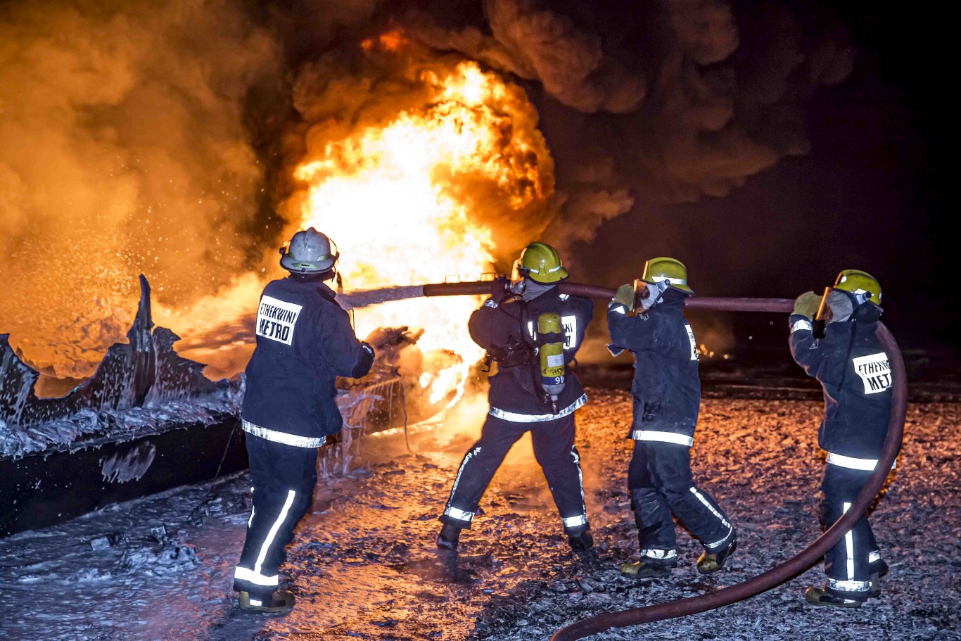 Road closed and traffic diverted after tanker collision on N2