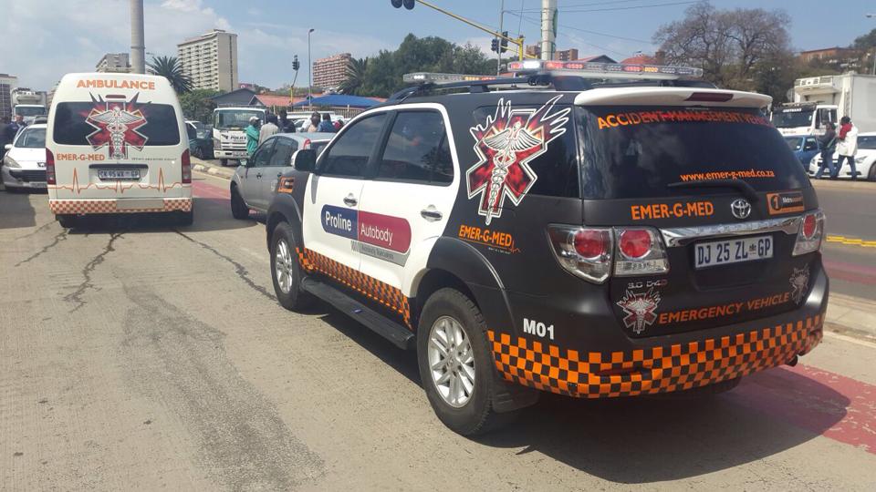 Three injured in mutiple vehicle collision after attempt at getaway in Parktown