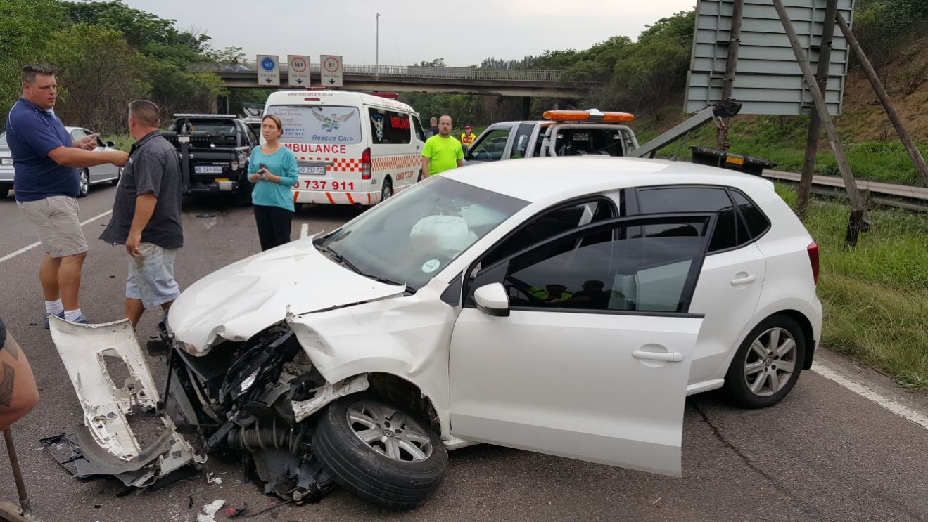 Two hurt in three car pile up on the M7 East bound, Durban