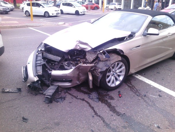 One injured in early morning Durban CBD crash