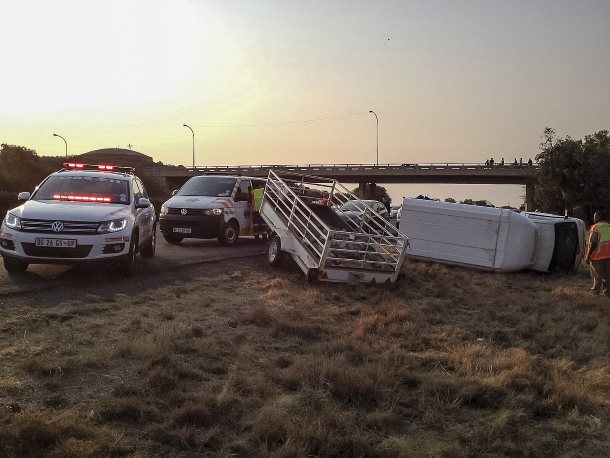 Two injured in Bloemfontein N1 crash