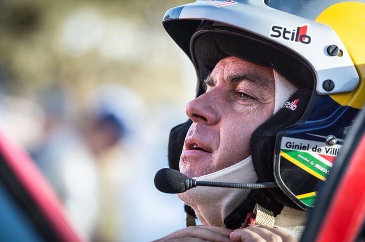 De Villiers up to second place on Dakar 2015