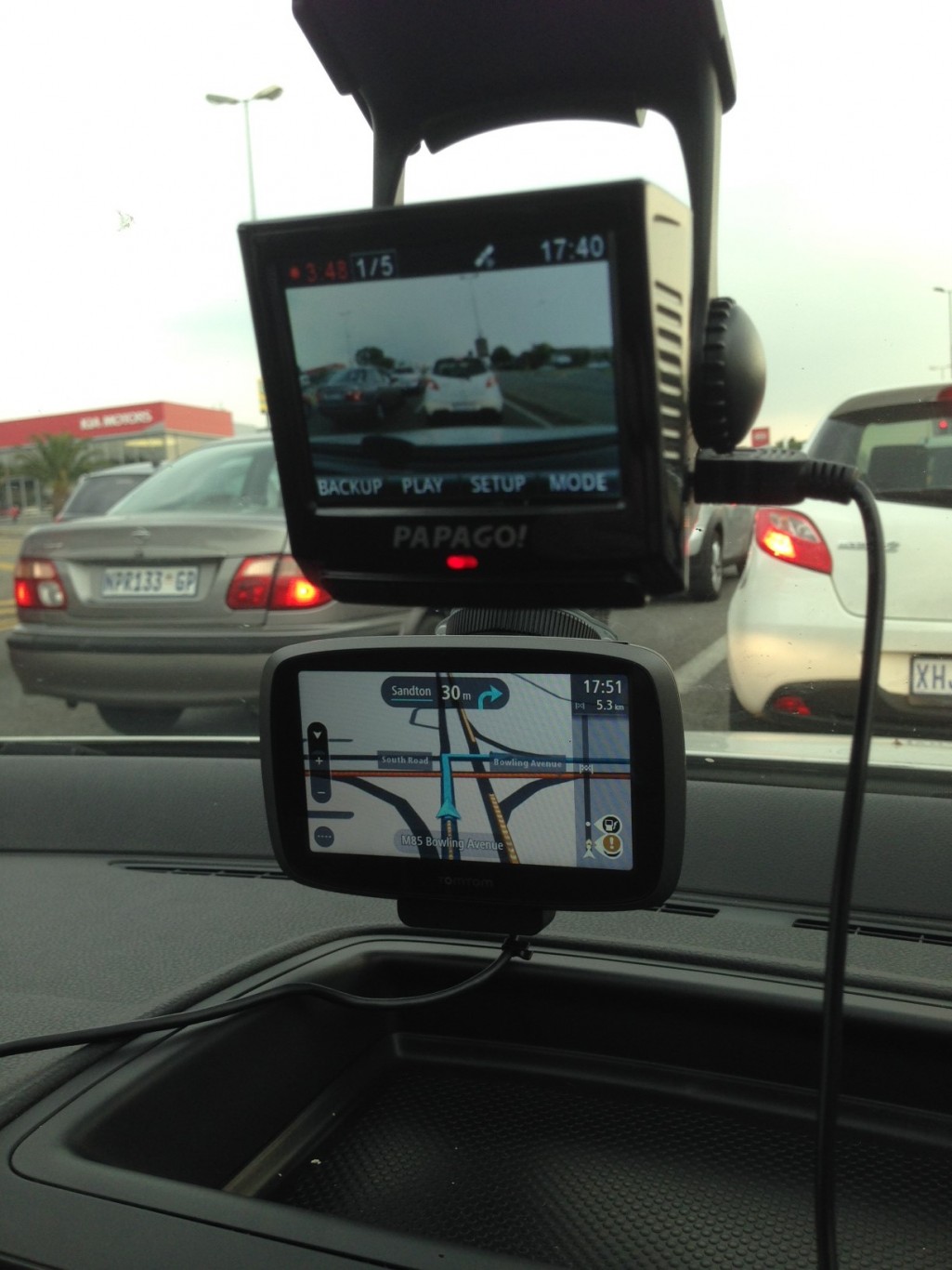 Top Car Gadgets and Apps to Get in Your Car