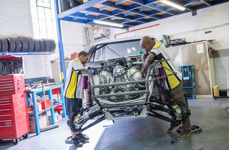 Renault’s race Duster ready to take on the Dakar