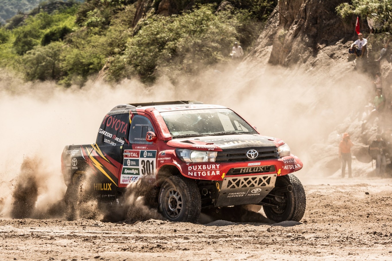 De Villiers up to 3rd position overall as Dakar bears its teeth