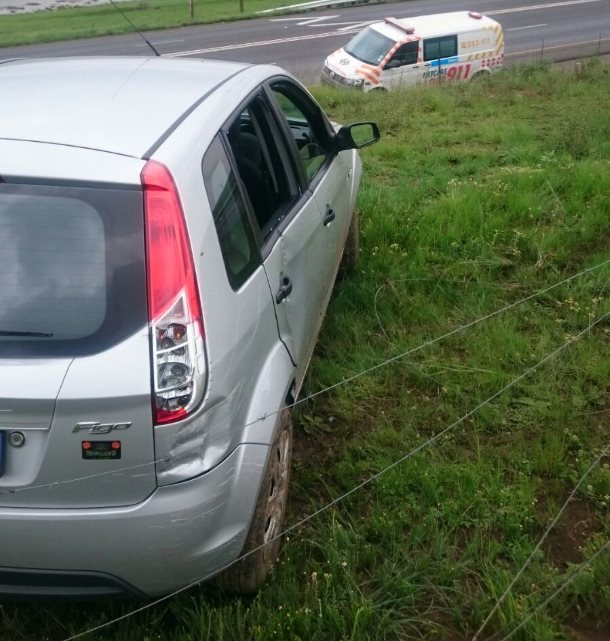 Harrismith woman suffers minor injuries after losing control of vehicle