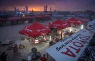 Service crews busy as race crews enjoy a rest day in Dakar 2016