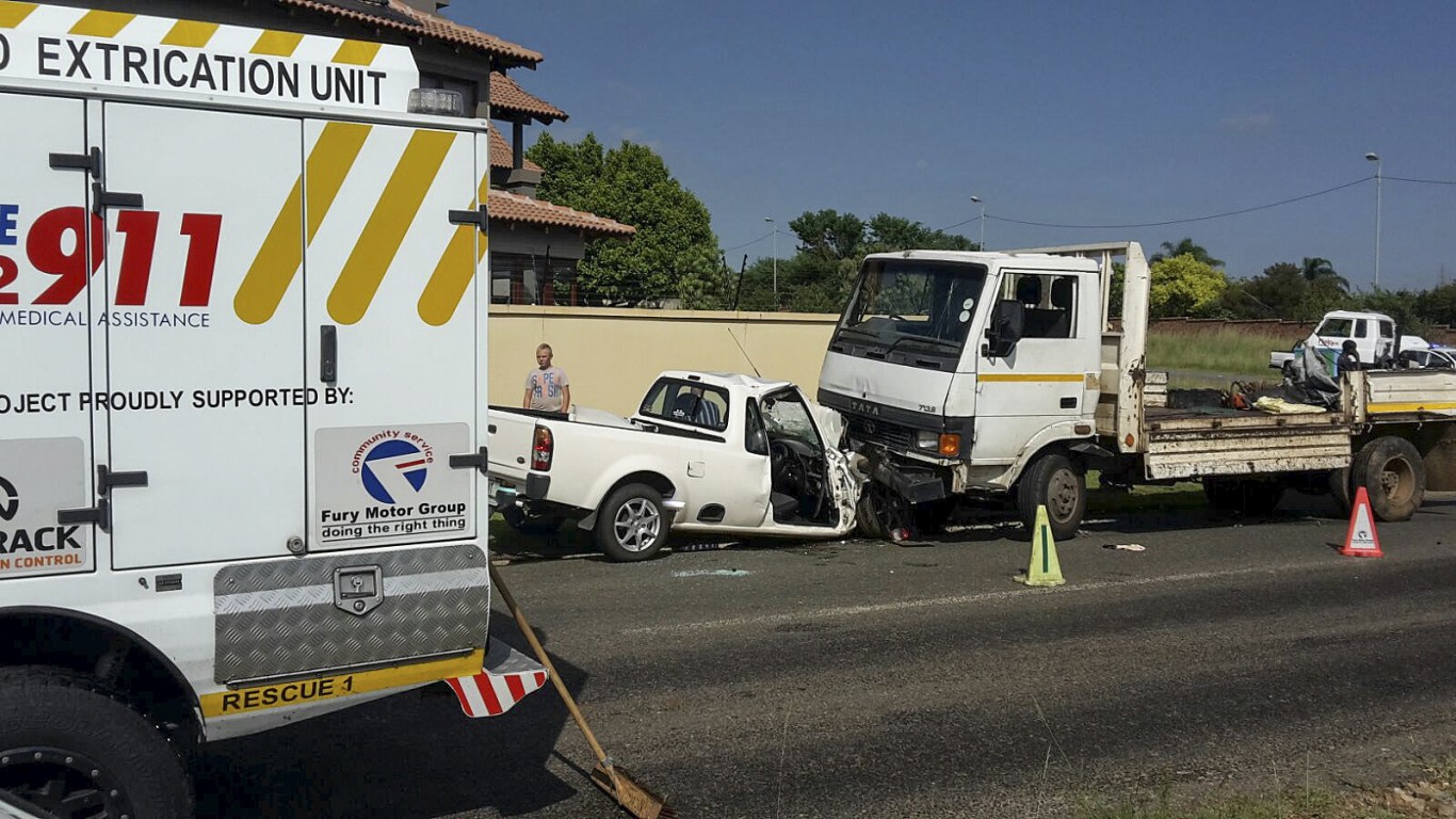 Roodepoort crash leaves one seriously injured