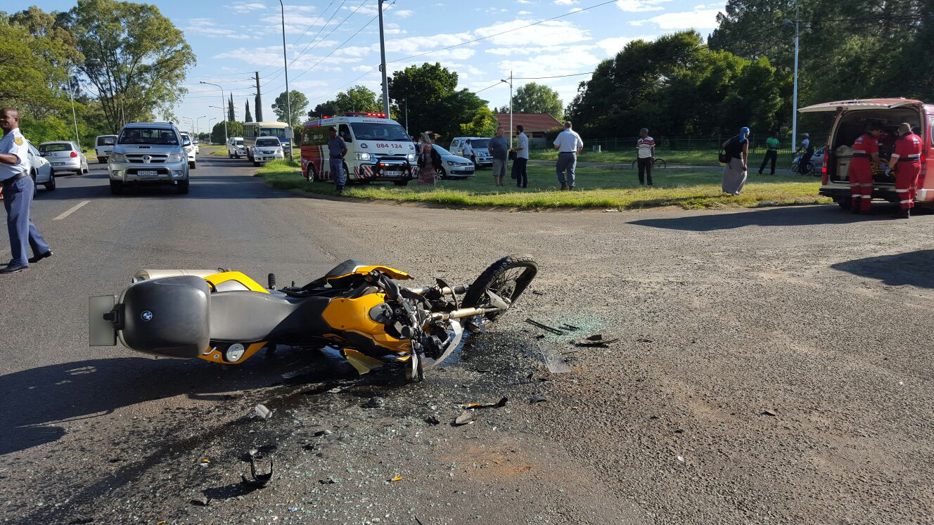 Taxi and bike collide, injuring four in Potchefstroom