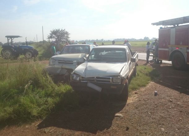 Two bakkies collide in Midvaal injuring five