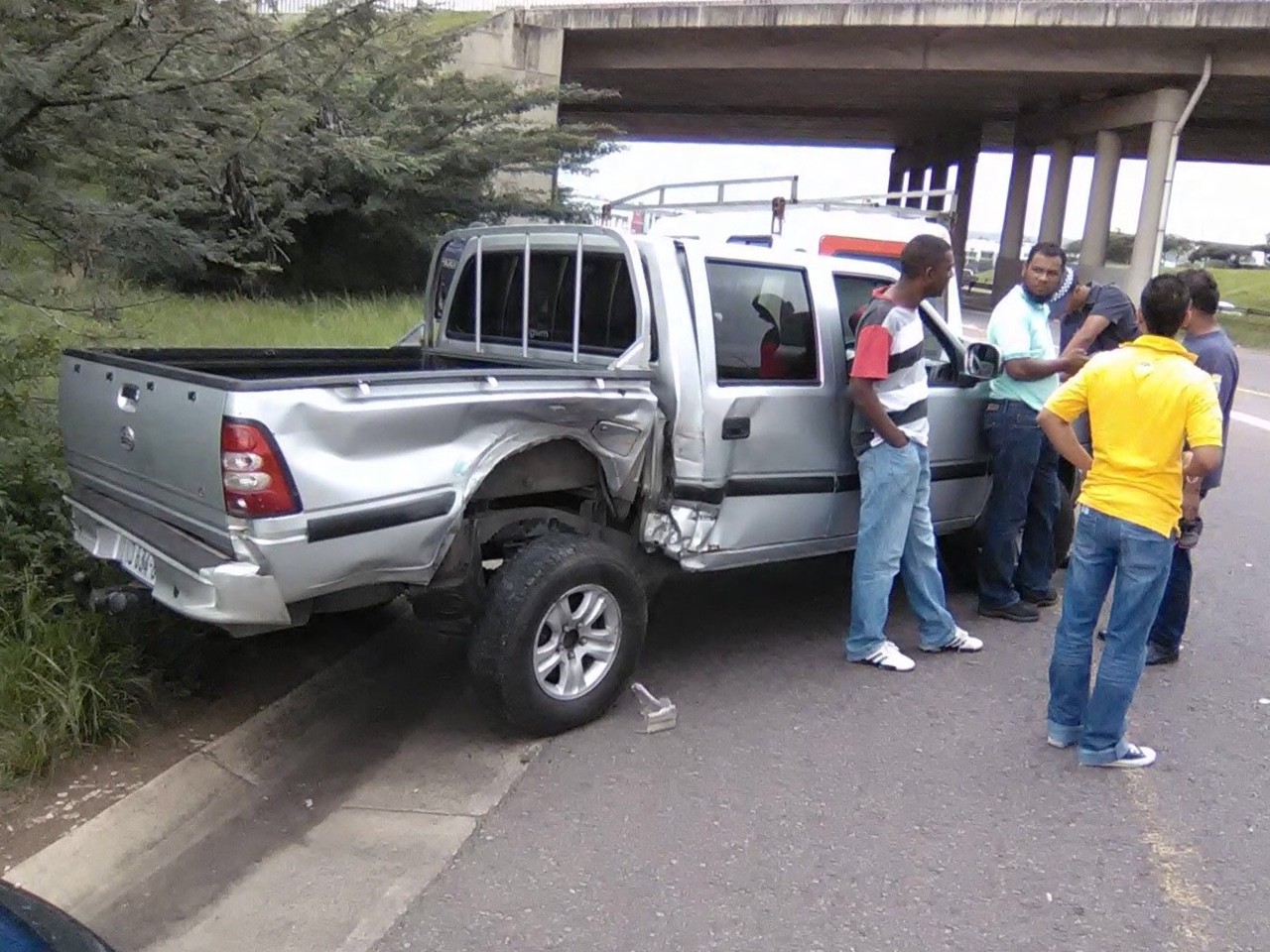 Three hurt in Queen Nandi Drive Smash, Riverhorse Valley