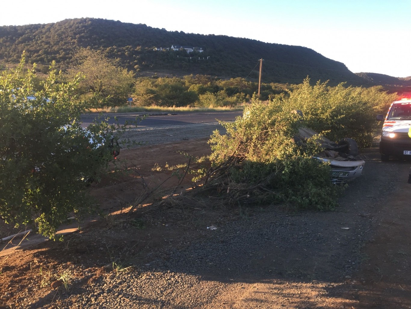 Vehicle occupants fortunate to escape serious injury in rollover outside Bloemfontein