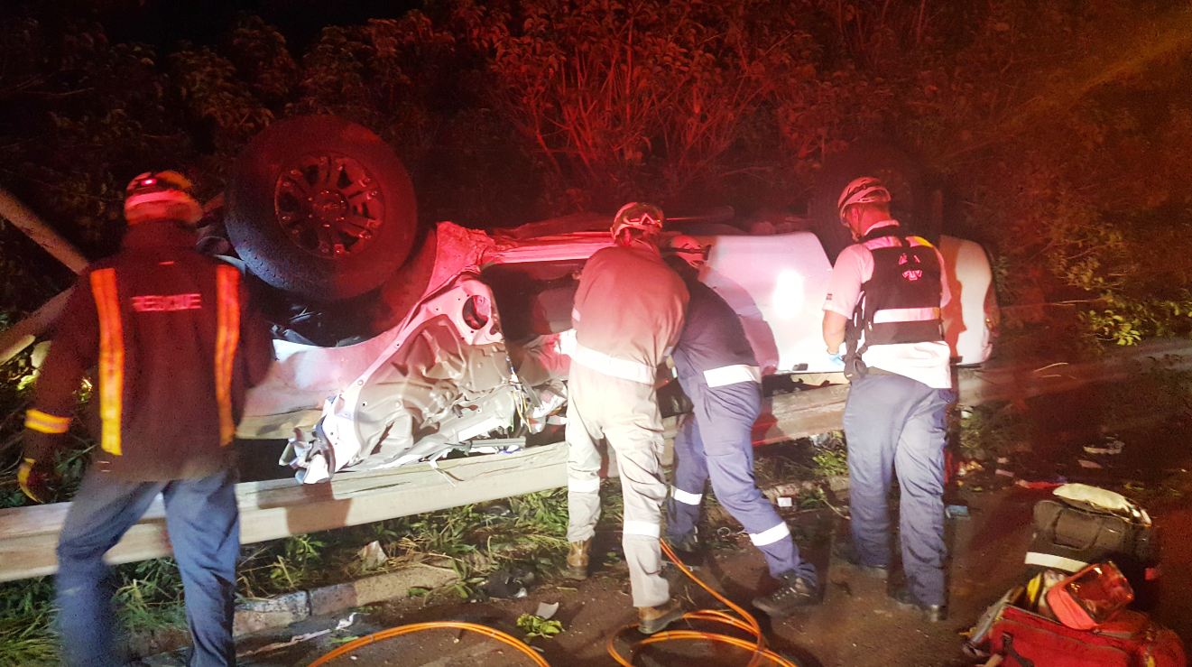 6 Hurt in 3 car pile up near Edwin Swales in Durban