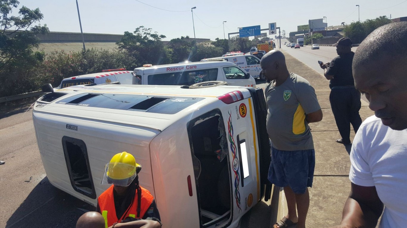 13 Injured as taxi rolls on the M4 North bound just after Quality Street