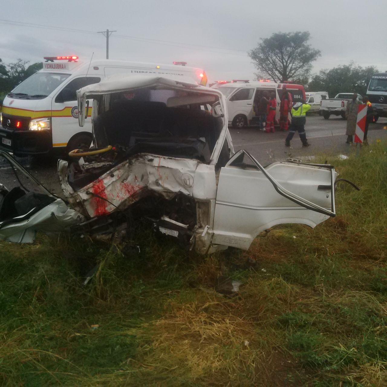 Two taxis collide injuring 16, Musina