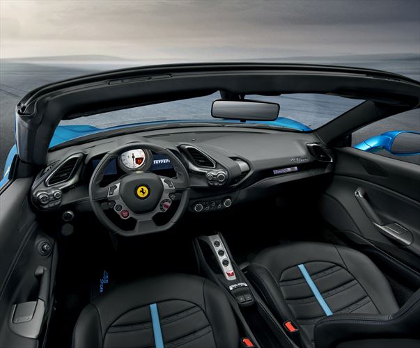 150723_ferrari488gtb_spider_interni_2945_880x500