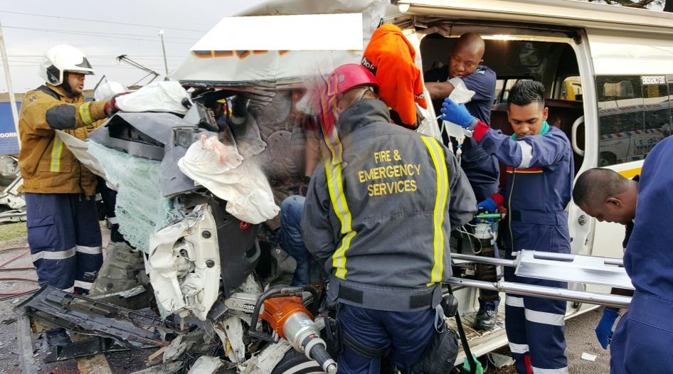 3 Injured 1 killed in head- on crash on Victoria Embankment onramp