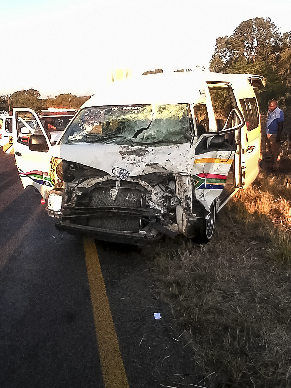 Kwa Mhlanga R573 crash leaves 10 injured