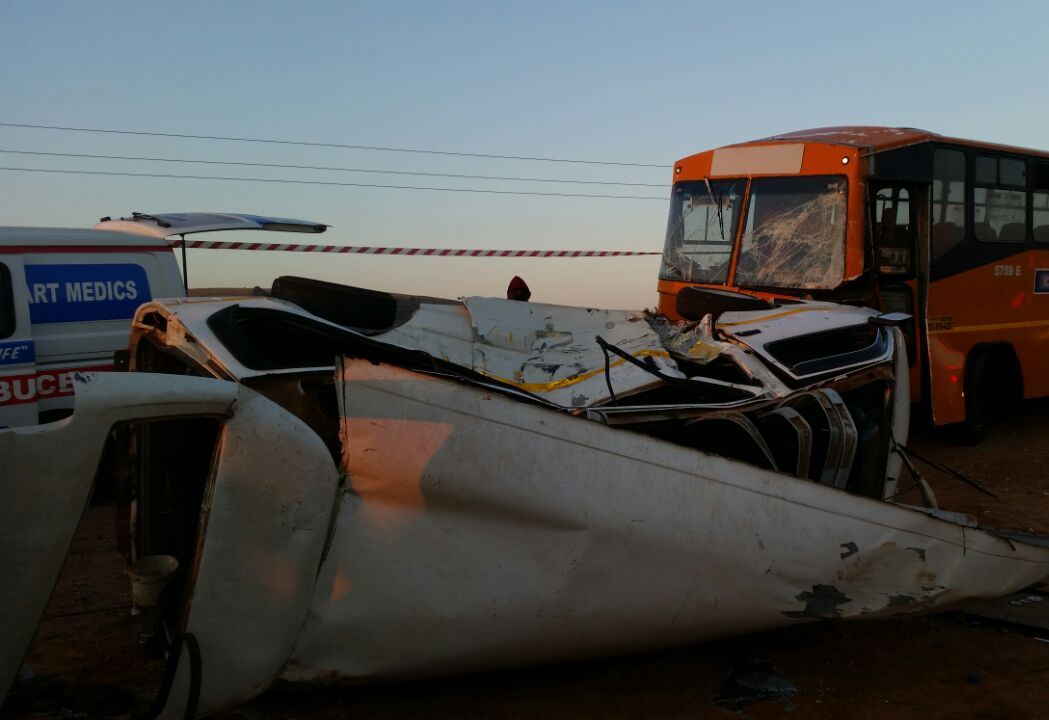 14 Injured in crash between bus and taxi in Derdepoort, Pretoria
