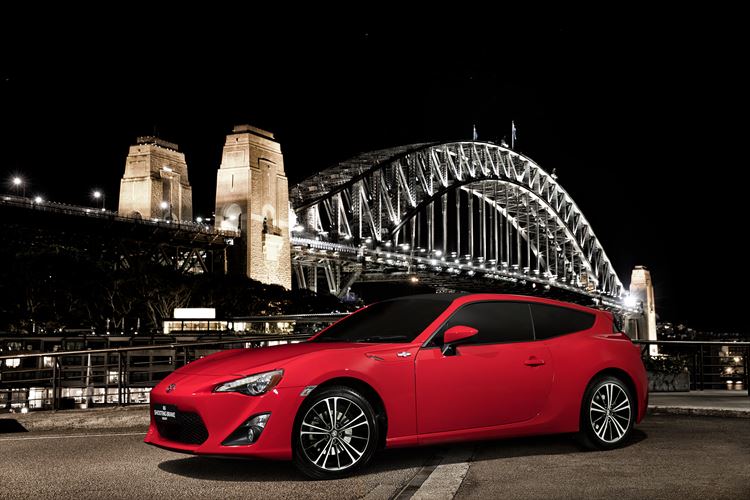 Toyota 86 transforms into Shooting Brake