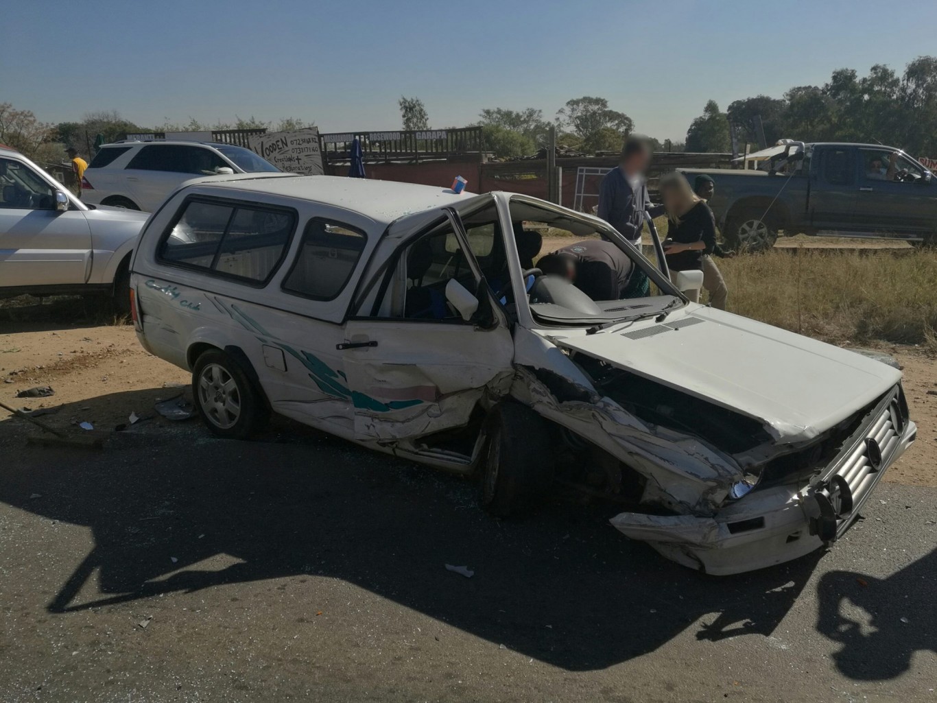 Head-on collision on the R55 between Bryanston Main and Arthur, Kyalami.